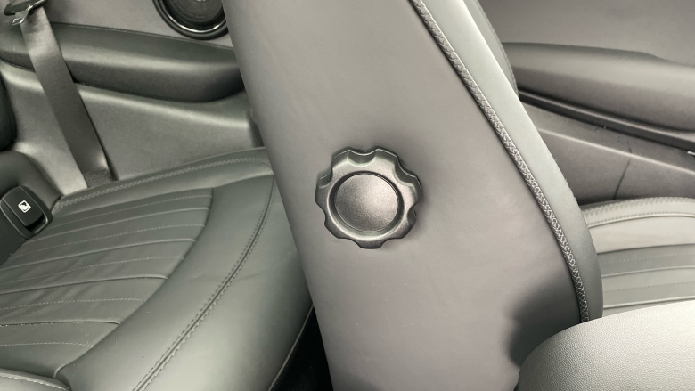 MINI Hatchback 135kW Cooper S Level 3 33kWh 3dr Auto Electric Hatchback